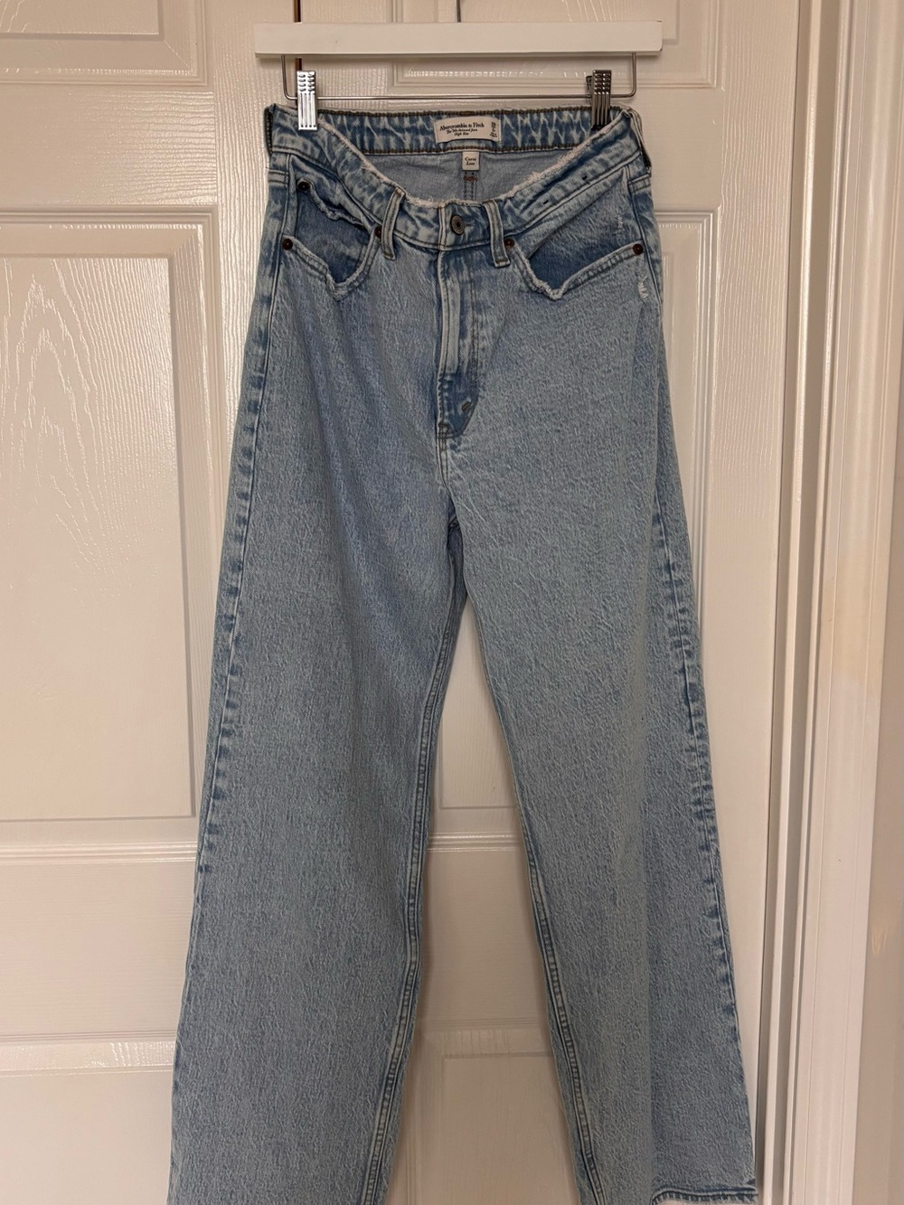 Abercrombie & Fitch 90’s Relaxed Jean High-Rise Curve Love